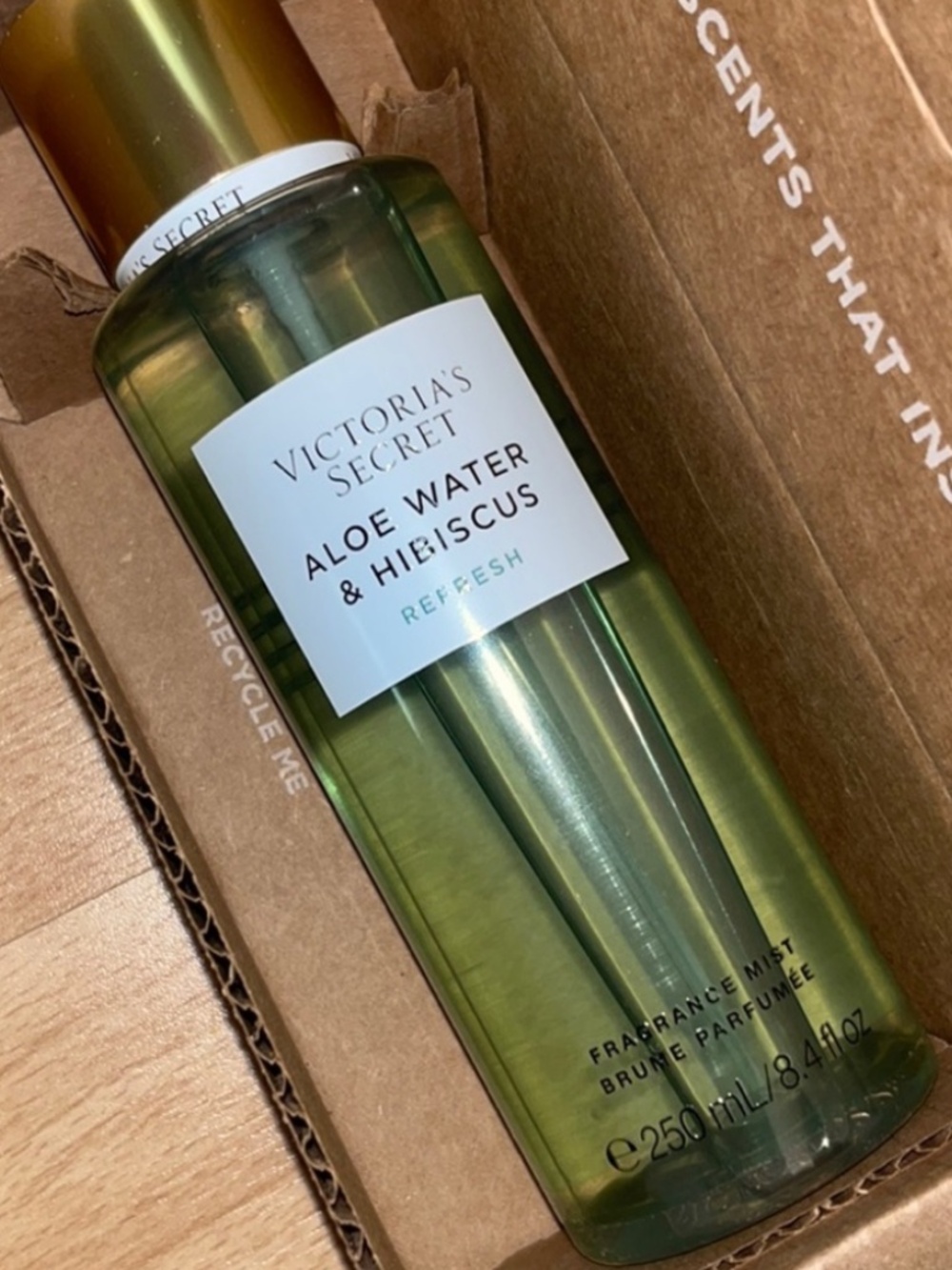 Victoria’s Secret Aloe Water & Hibiscus Refresh